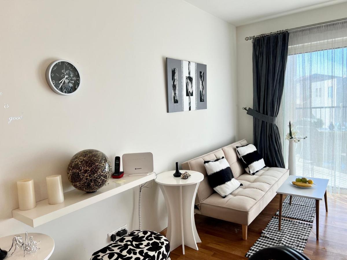 Odyssey Beach Front Apartment La Canea Exterior foto