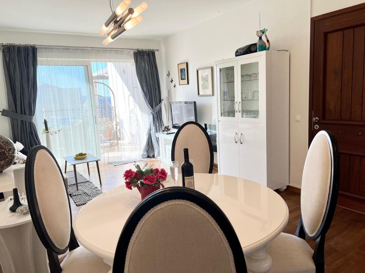 Odyssey Beach Front Apartment La Canea Exterior foto