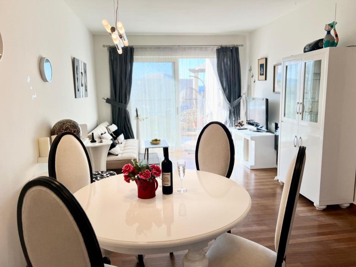 Odyssey Beach Front Apartment La Canea Exterior foto